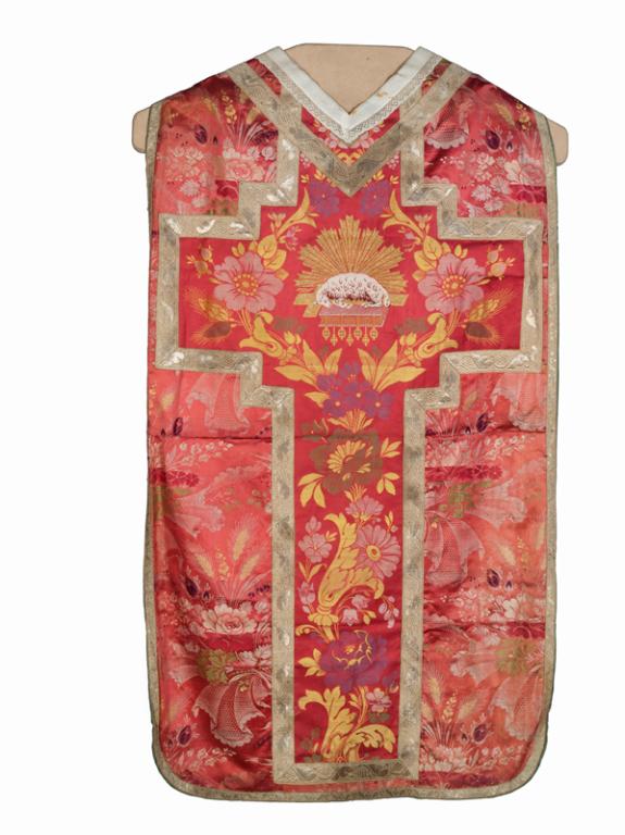 chasuble, étole, manipule, voile de calice, bourse de corporal : ornement rouge