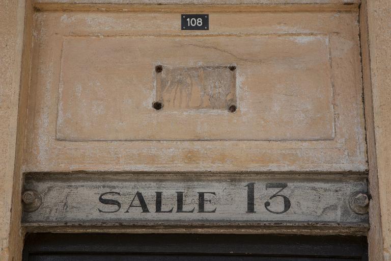 Manoir de Chènevoux, puis collège de jésuites, puis école centrale, puis lycée de garçons, actuellement lycée d'enseignement secondaire Jean-Puy