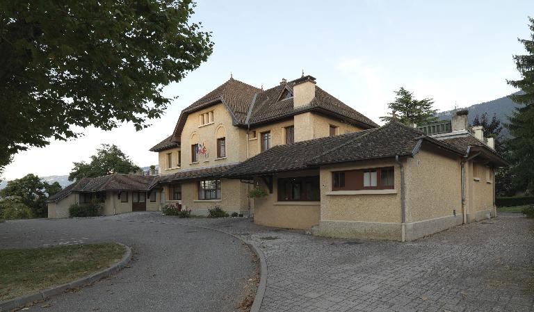 Mairie-écoles et foyer de la campagne (salle des fêtes)