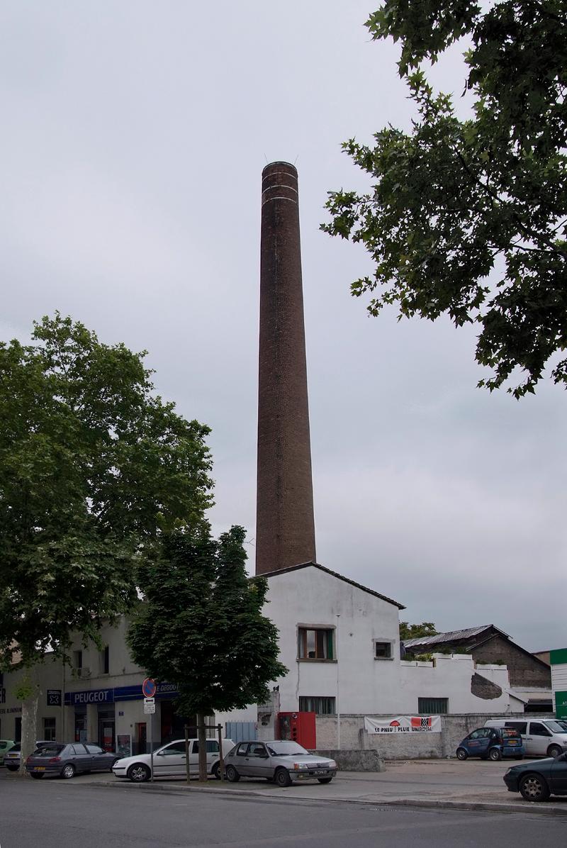L'usine de la gaine Obsession ETABLISSEMENTS GILMO actuellement logements et bureaux
