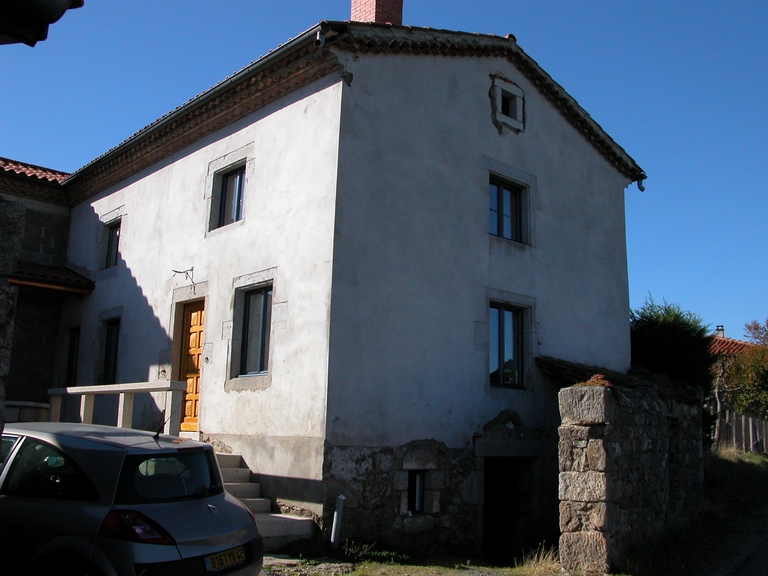 Présentation de la commune d'Essertines-en-Châtelneuf