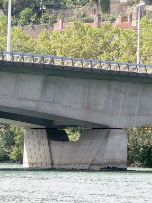 Pont routier Winston-Churchill