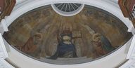 Peinture monumentale : le Christ Pantocrator entouré de deux anges