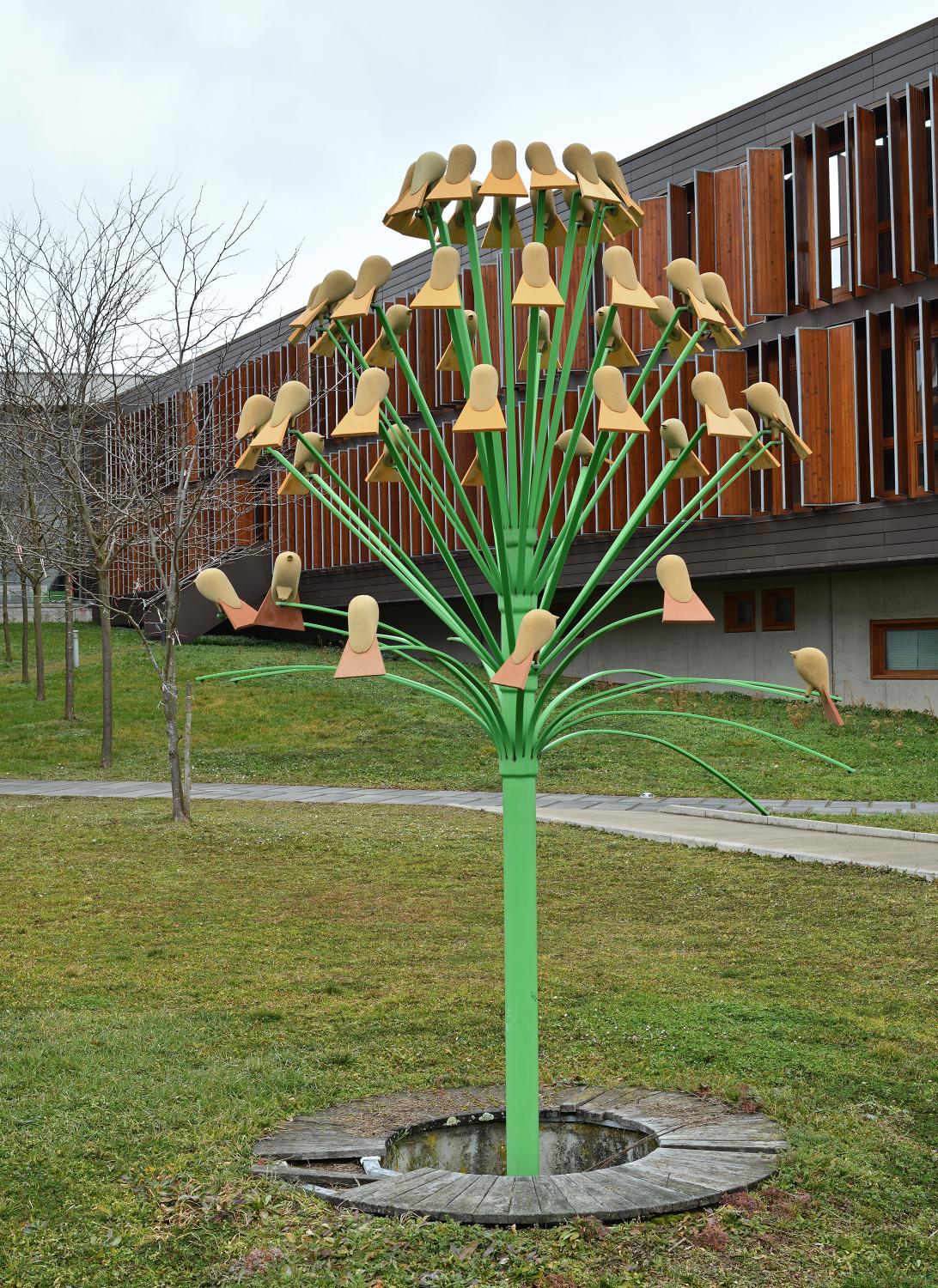 Sculpture : Les Arbres de Matali, arbre n° 3 : Dôme d’oiseaux