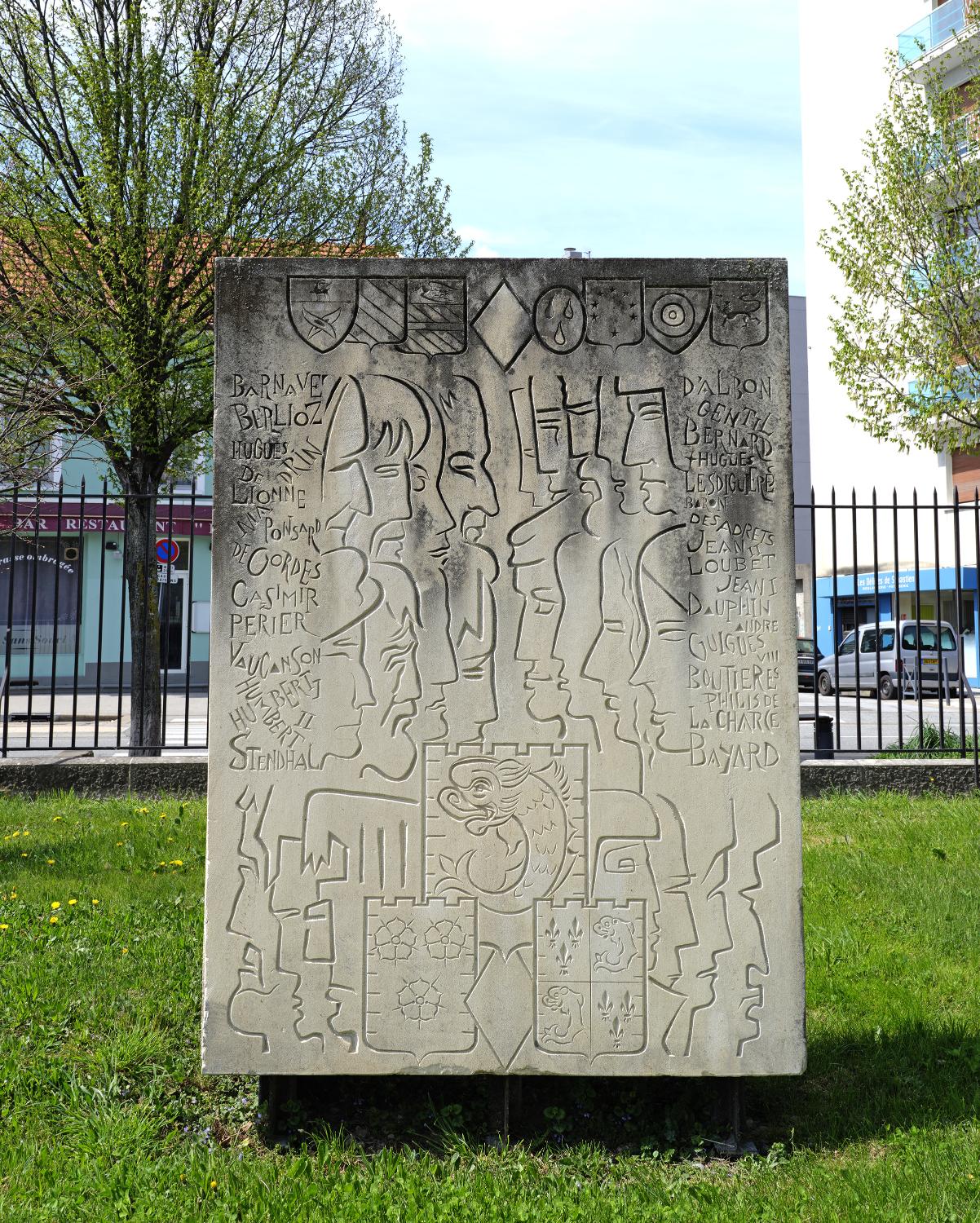 Ensemble de 3 reliefs gravés : Vie, Intelligence, Symboles du Dauphiné