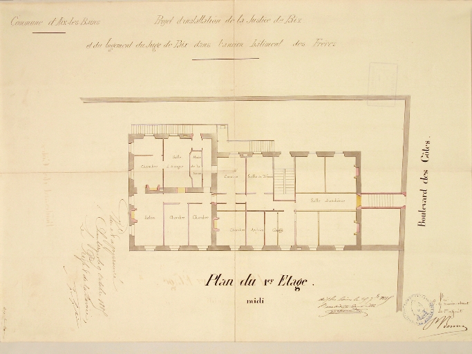 École des frères de la doctrine chrétienne, puis école maternelle et tribunal, puis école supérieure de jeunes filles, actuellement bibliothèque