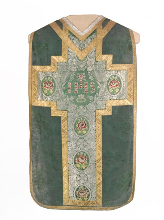 chasuble, étole, voile de calice, bourse de corporal : ornement vert