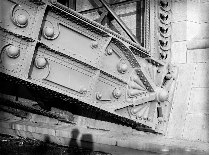 Pont du Midi, puis premier pont Galliéni (détruit)