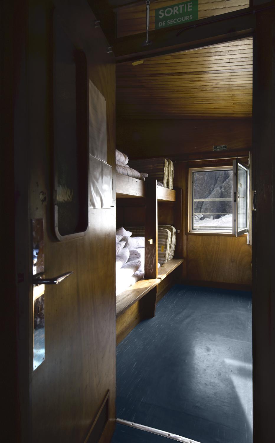 Refuge des Grands Mulet au sol et intérieur