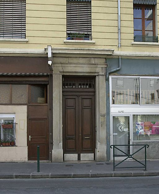 Immeuble sur rue