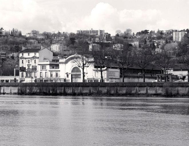 Usine de chaudronnerie des Ateliers de Construction du Rhône Laurent Chevalier puis Grenier puis Paul Dulac et Nas puis entrepôt à charbon Girard actuellement reconversion de la halle dite H7 en pôle numérique