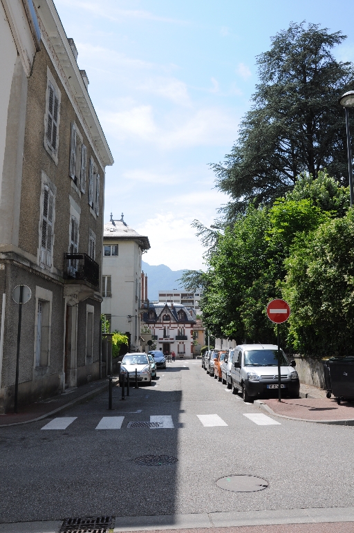 Rue Président-Théodore-Roosevelt, puis rue Paul-Bonna