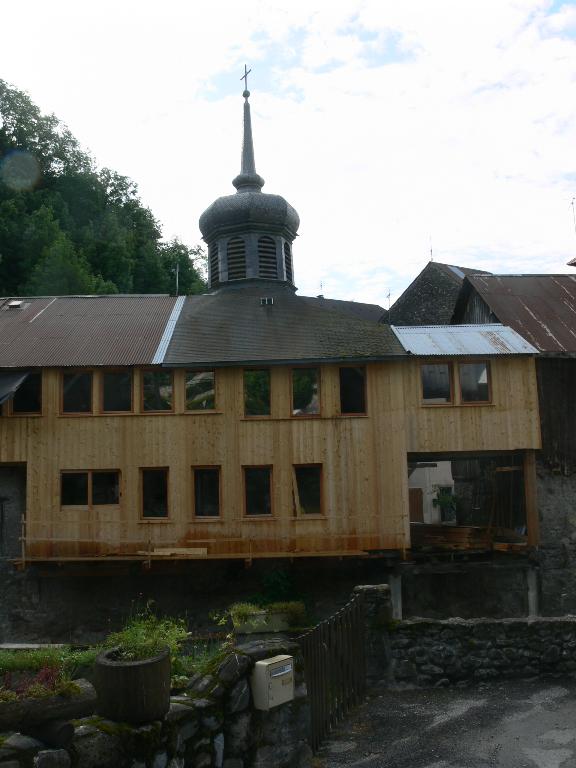 Chapelle Sainte-Anne puis scierie Burtin actuellement maison d'habitation et chapelle désaffectée