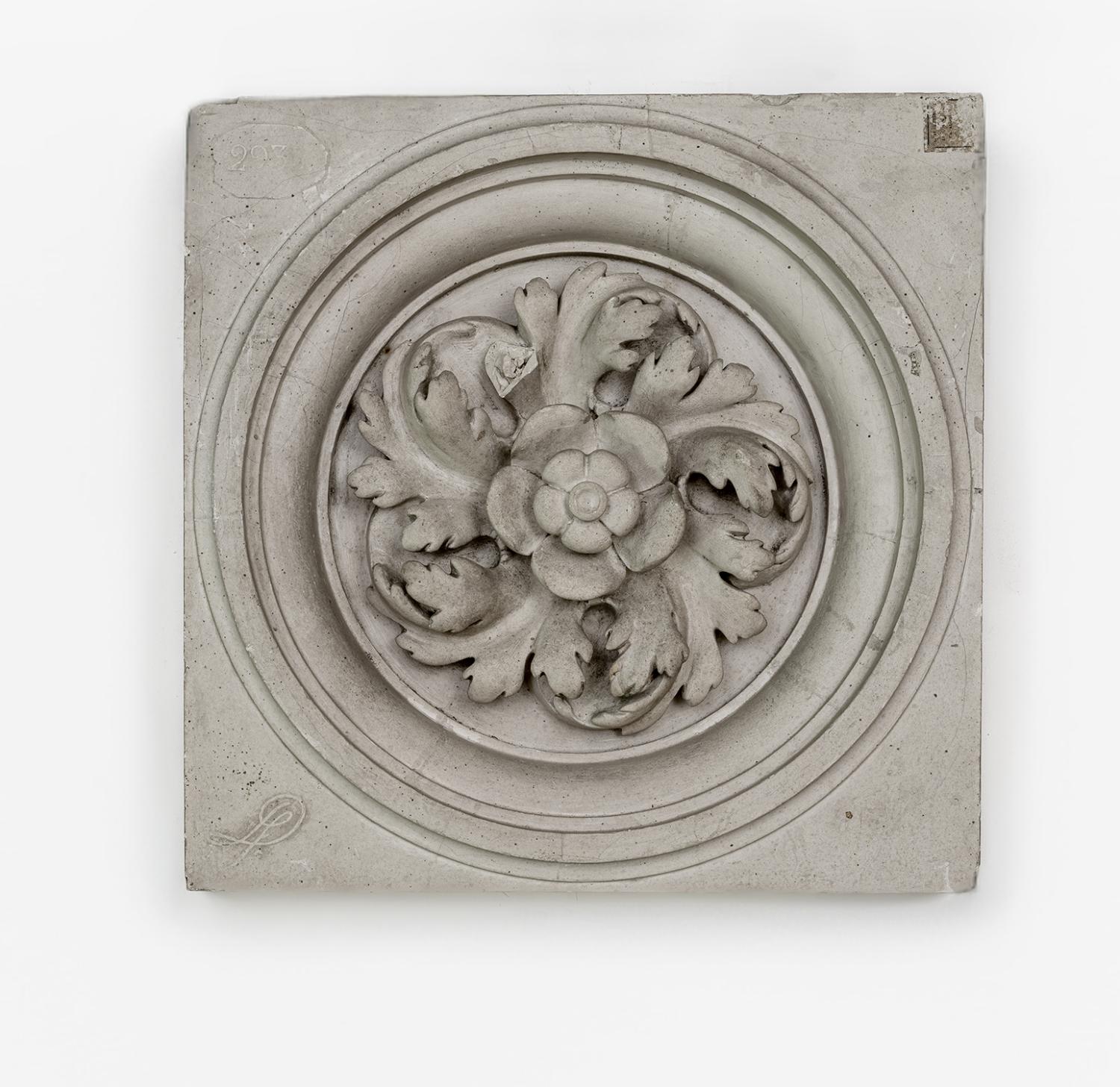 Haut-relief : Rosace de l'Hôtel de ville de Paris