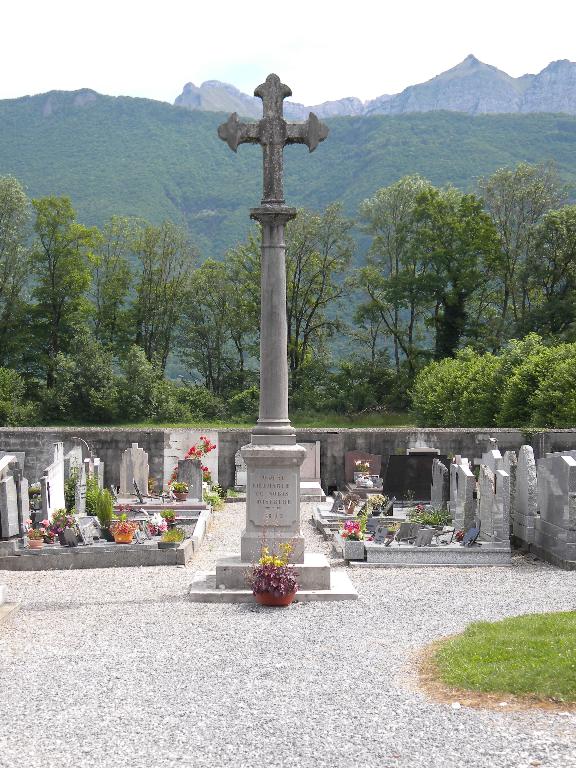 Croix de cimetière