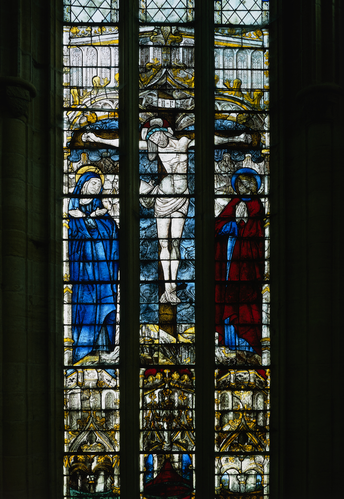 Verrière : calvaire, saint Laurent, saint Antoine, saint Etienne (baie 0), verrière figurée, verrière à personnages