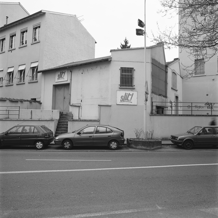 Anciennes usines de tulle-dentelles Dognin puis Tissage Lyonnet (Ch) puis Lyard J. fabricant de velours puis Usine de maroquinerie Mathieu, Weichmann Cie dite Fisher actuellement immeuble de bureau MDEO informatique