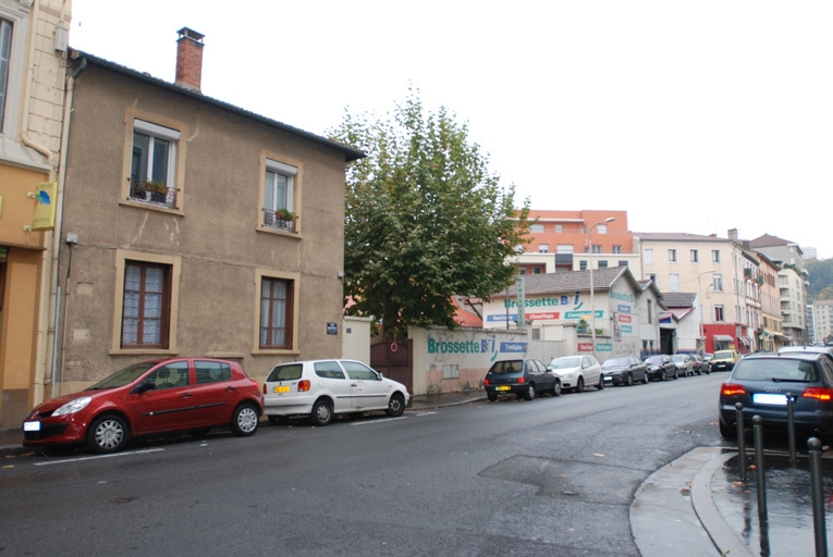 Entrepôt commercial dit Gailleton C. Vins en gros actuellement Société Brossette distribution de matériaux de construction