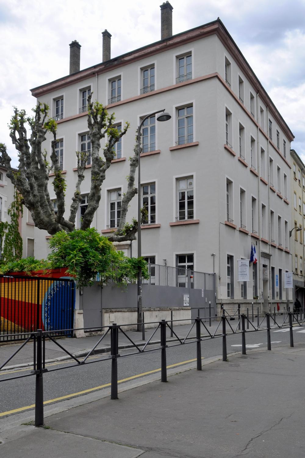 École congréganiste, actuellement Lycée privé Belmont