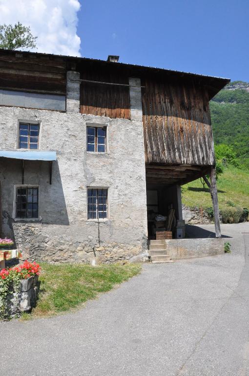 Moulins de la Touvière actuellement poulailler et sans affectation