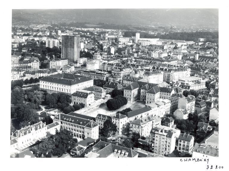 Couvent de la Visitation, puis école secondaire communale, puis collège royal, puis lycée impérial, puis lycée de garçons, actuellement lycée Vaugelas