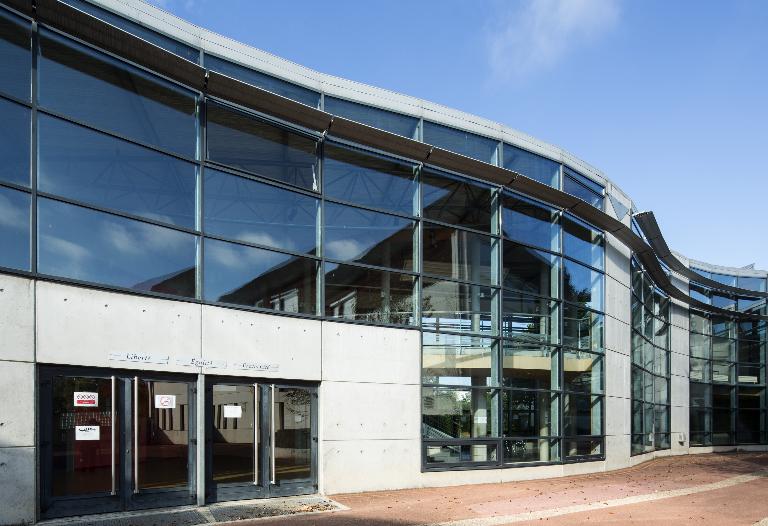 Lycée d'enseignement général et technologique Robert-Doisneau