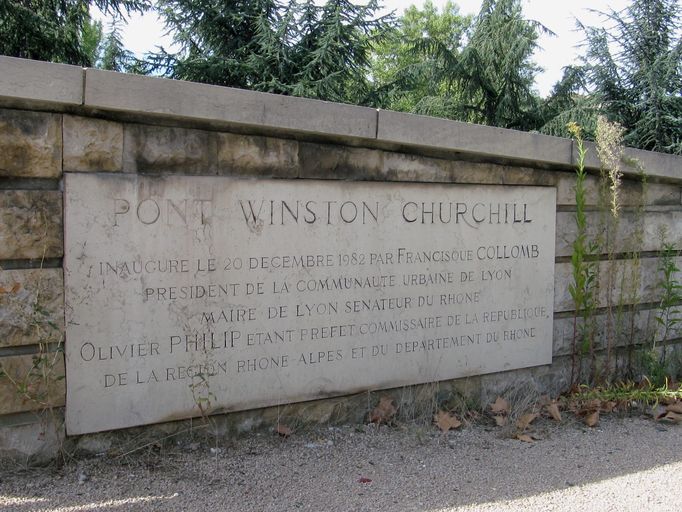 Pont routier Winston-Churchill