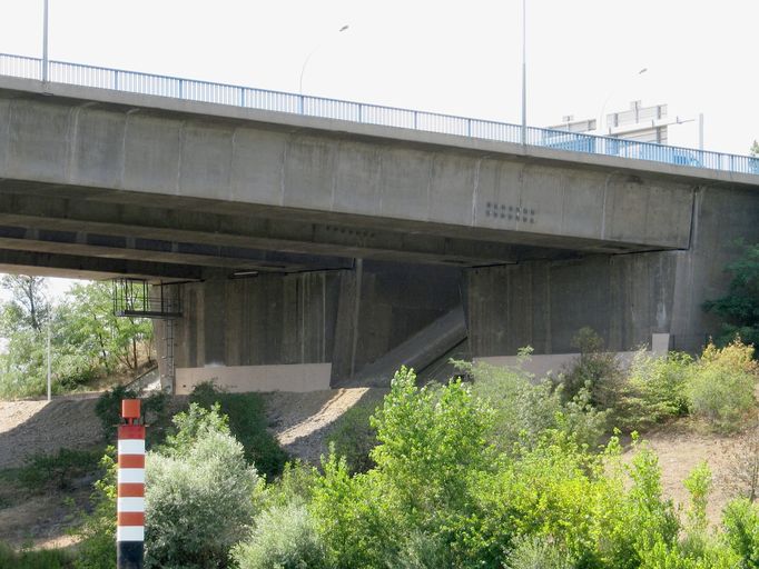 Pont autoroutier dit Pont aval de Pierre-Bénite (tronçon est)