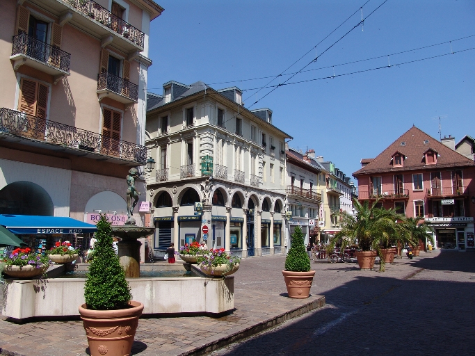 Place Centrale puis place Carnot