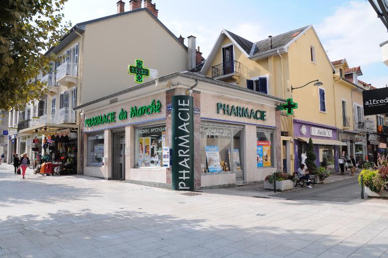 Maison et boutique, dite Pharmacie Centrale, actuellement Immeuble et boutique, dite Pharmacie du Marché