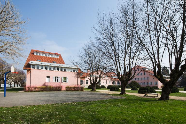 Immeuble à logements, dit phalanstère de la Viscamine puis colonie de vacances, actuellement lycée d’enseignement général Pierre-du-Terrail