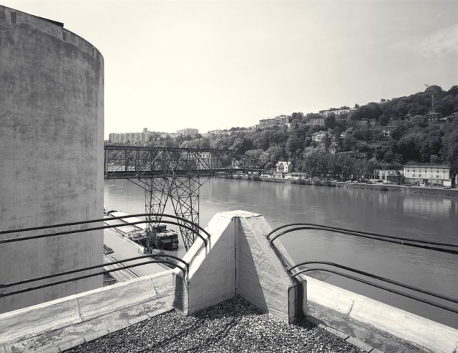 Entrepôt commercial, dit magasin général des sucres, puis la Sucrière espace d'exposition.