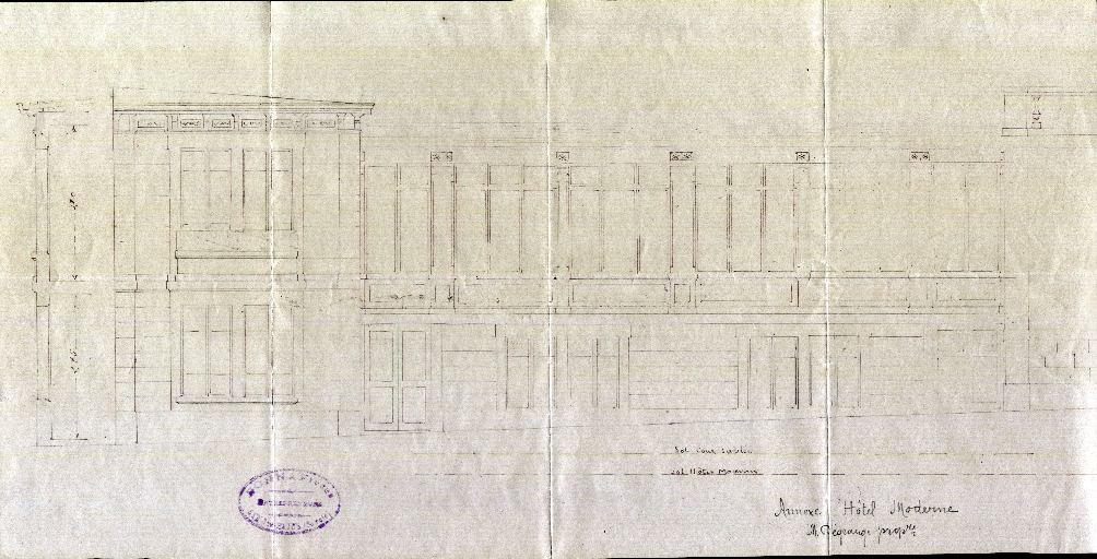 Hôtel de voyageurs, Grand Hôtel d'Albion, puis Grand Hôtel des Alpes, puis Hôtel Moderne, puis Grand Hôtel Mirabeau, puis Grand Hôtel de Manchester, puis Hôtel Mercédès, actuellement immeuble le Mercédes