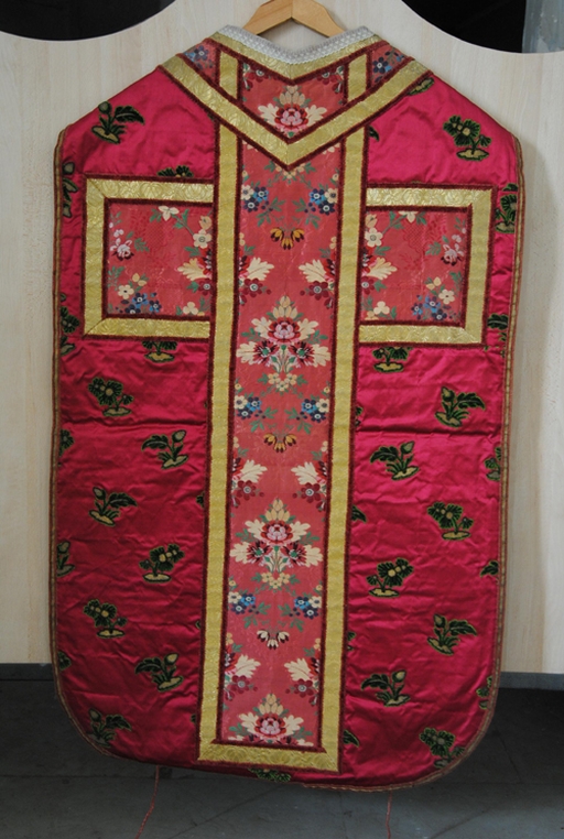 Ornement rouge : chasuble