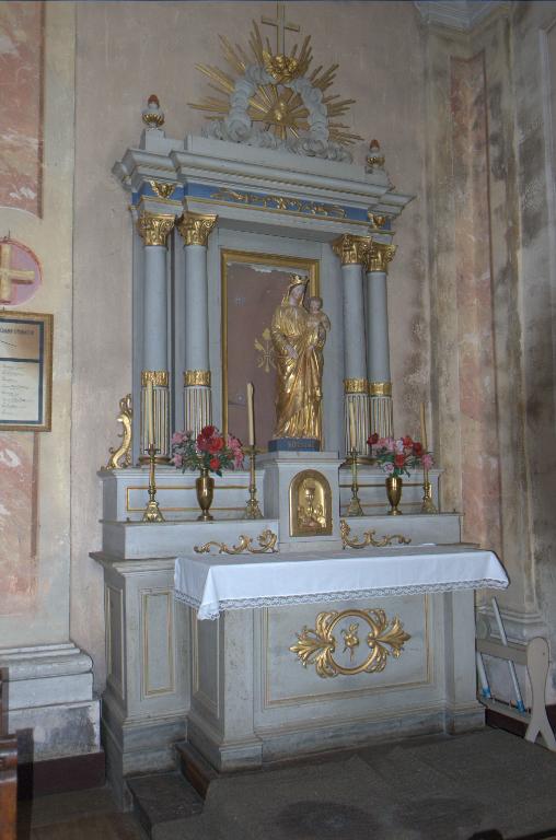 DECORATION en forme de croix en métal doré du diocèse de…