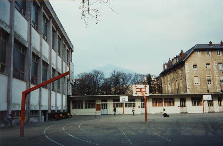 Couvent de la Visitation, puis école secondaire communale, puis collège royal, puis lycée impérial, puis lycée de garçons, actuellement lycée Vaugelas