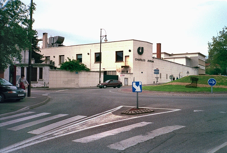 Usine de chaussures dite Chaussures Charles Jourdan France