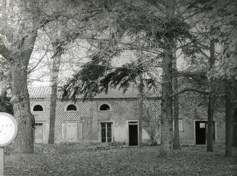 Communs et ferme de la demeure, puis école d'agriculture