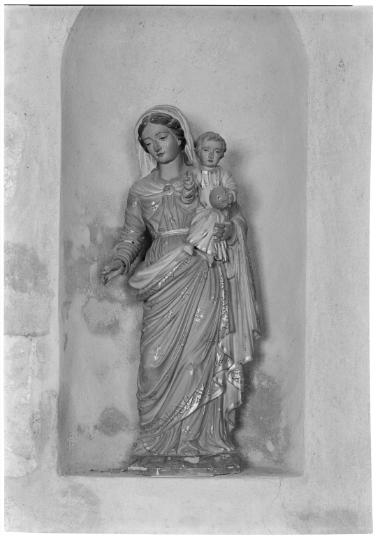 statue : Vierge à l'Enfant