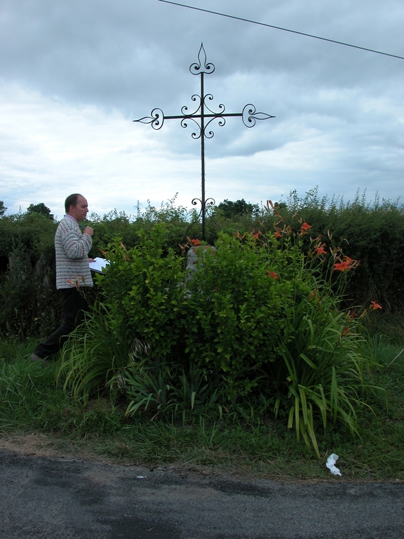 Croix de chemin, dite croix du Curé ou croix des Quatre chemins