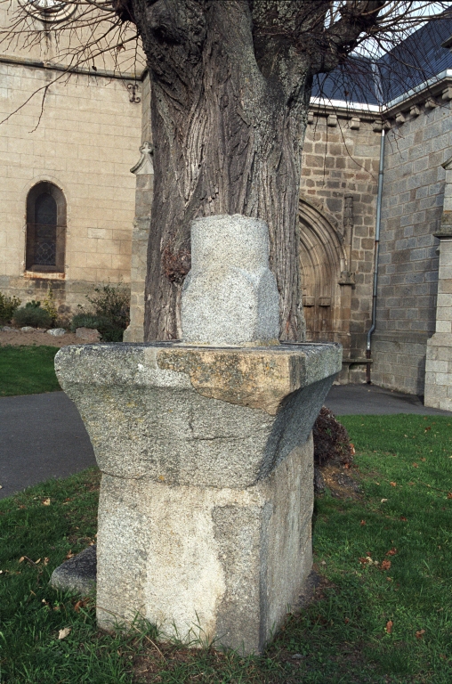 Les croix monumentales du canton de Boën et de la commune de Sail-sous-Couzan