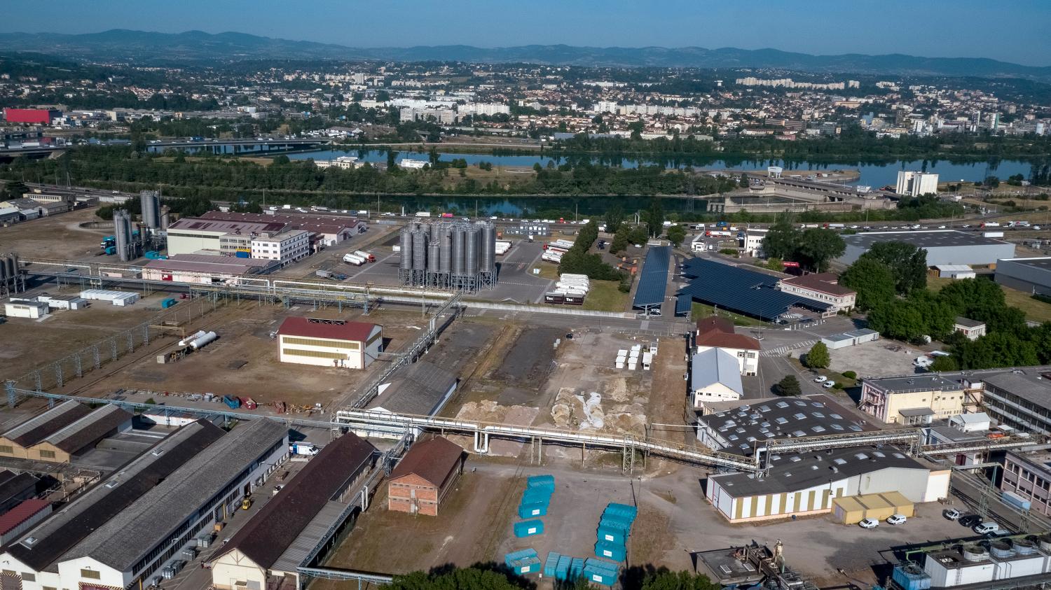 Vue générale de la vallée de la chimie