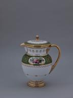 couvercle du pot dit "pot à bouillon 1ère grandeur et son couvercle" du service dit "service d'apparat du château de Randan"