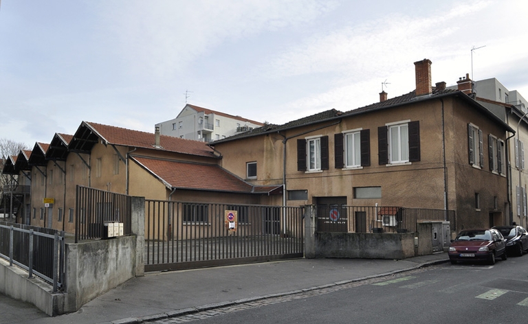 Entrepôt commercial dit entrepositaire en vins Paillard et Callias vins en gros