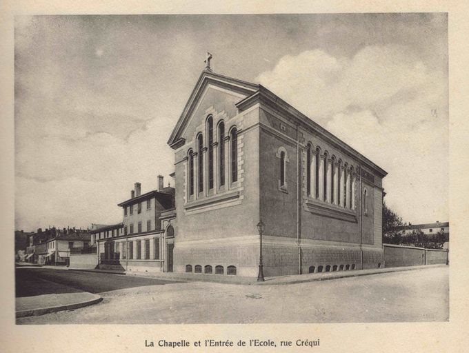 Mausolée dit chapelle expiatoire ou second monument des Brotteaux ; couvent de capucins, actuellement école Ozanam