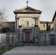 Chapelle Notre-Dame des Martyrs : vue générale depuis la place Saint-Irénée