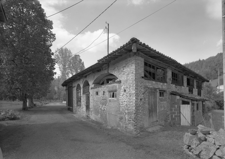 Moulin à pierre, puis usine de taille de marbre et de granit, dit Moulin d'Anzon