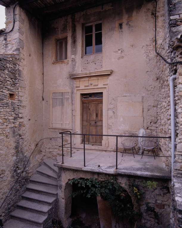 Les maisons et les fermes du canton de Grignan