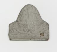 Bas-relief : Couronnement de la stèle funéraire de Philocharès et de Timagora