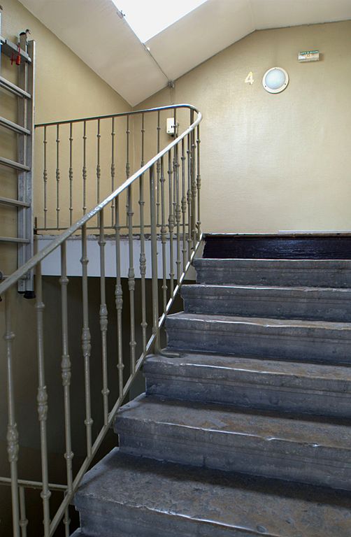 Moulin, puis école secondaire dite l'Ecole Nouvelle, puis immeuble dit Meublés Nicolaï, actuellement Résidence Nicolaï